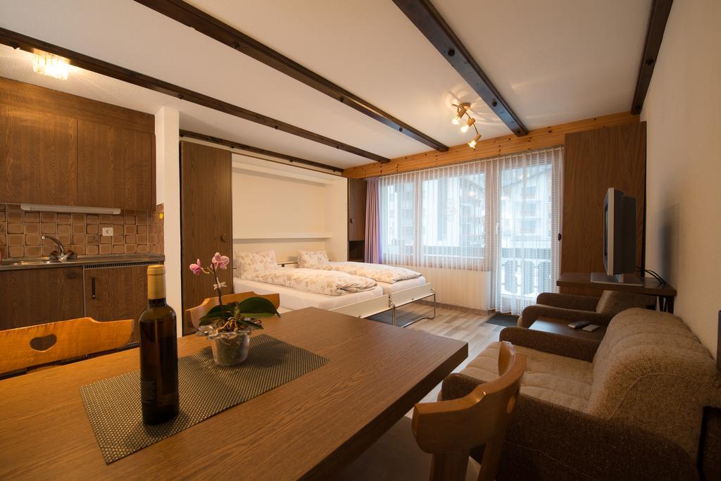 Haus Alba Daire Saas-Almagell Oda fotoğraf